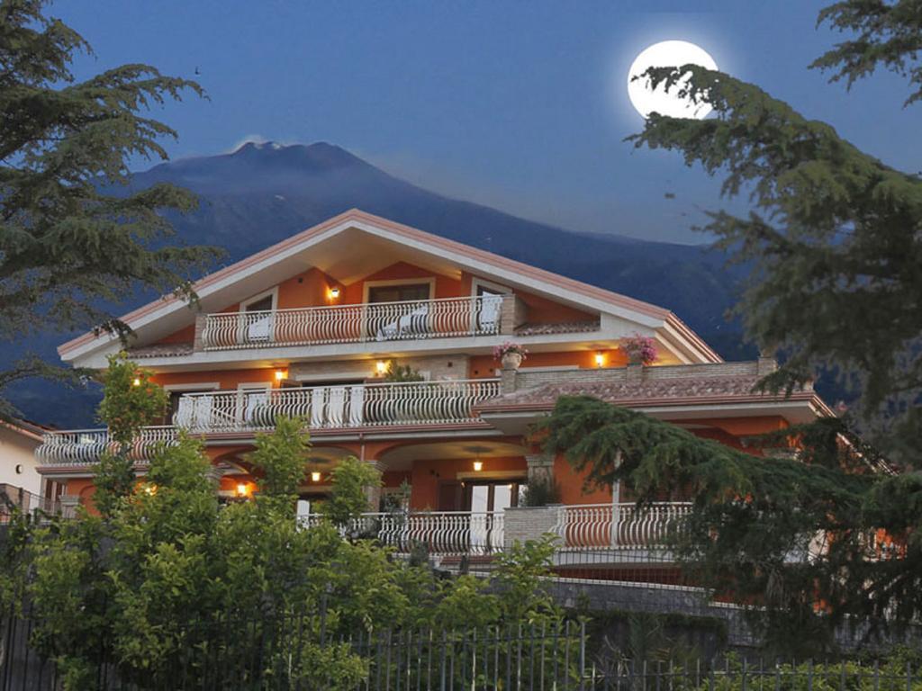Aparthotel Etna Royal View Trecastagni Exteriér fotografie